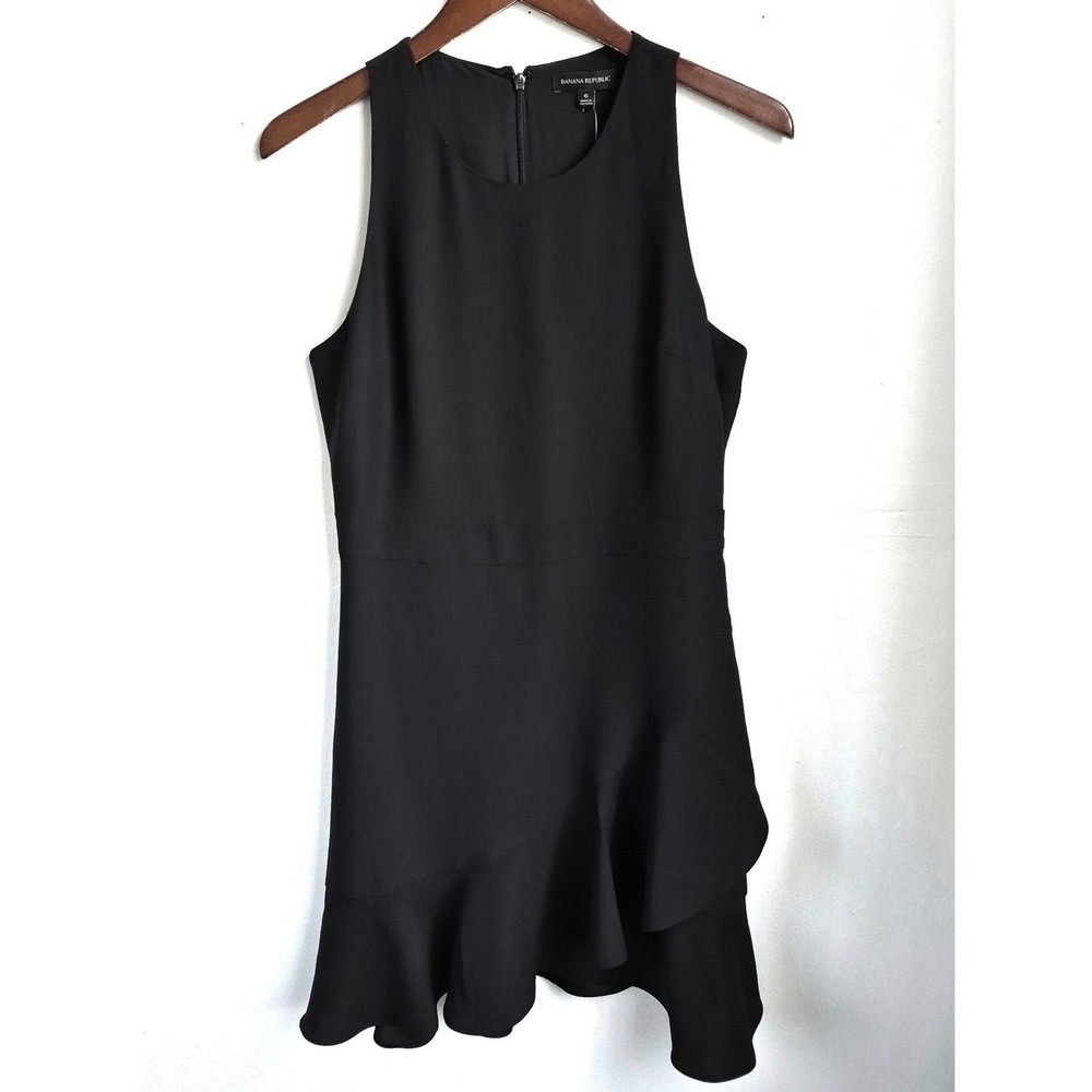 Banana Republic Dress Ruffle Hem Sleeveless LBD 6 Black Fit and Flare Cocktail